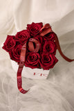 MINIBOX 9 - CORAZON PETIT RED (base de corazon con 9 rosas rojas)