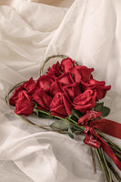RA84 - RAMO CORAZON ROJO (ramo con forma de corazon de 15 rosas rojas)