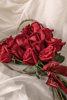 RA84 - RAMO CORAZON ROJO (ramo con forma de corazon de 15 rosas rojas)