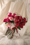 RA85 - RAMO CORAZON ROSA (ramo con forma de corazon con 15 rosas en tonos rosas)