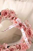 BOX101 - CORAZON COQUETTE (arreglo corazon de rosas y flores en tonos rosados)