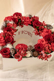 BOX102 - CORAZON DULCE (arreglo XL de flores y chocolates con 15 bombones, rosas, astromelias y claveles)