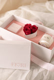 BOX89 - CAJA LUXERIE (cadenita de Odette, vela aromática LUM y arreglo de 3 rosas)