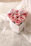 MINIBOX 8 - CORAZON PETIT PINK ( base de corazon con 9 rosas rosadas)