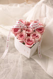 MINIBOX 8 - CORAZON PETIT PINK ( base de corazon con 9 rosas rosadas)